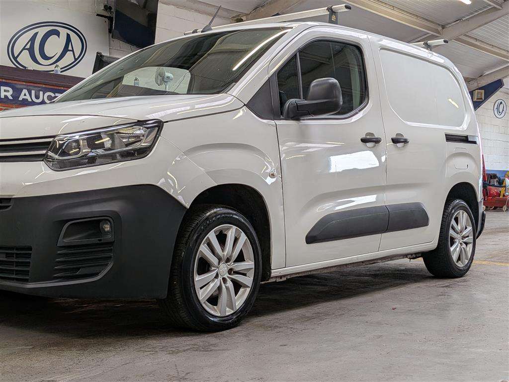 <p>2020 CITROEN BERLINGO 650 EN-PRISE BLU</p>