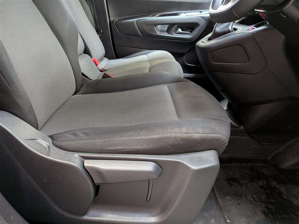 <p>2020 CITROEN BERLINGO 650 EN-PRISE BLU</p>