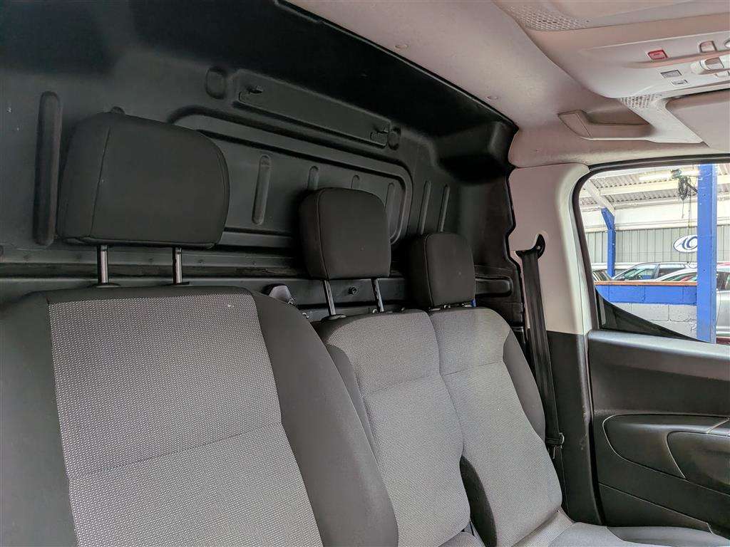 <p>2020 CITROEN BERLINGO 650 EN-PRISE BLU</p>