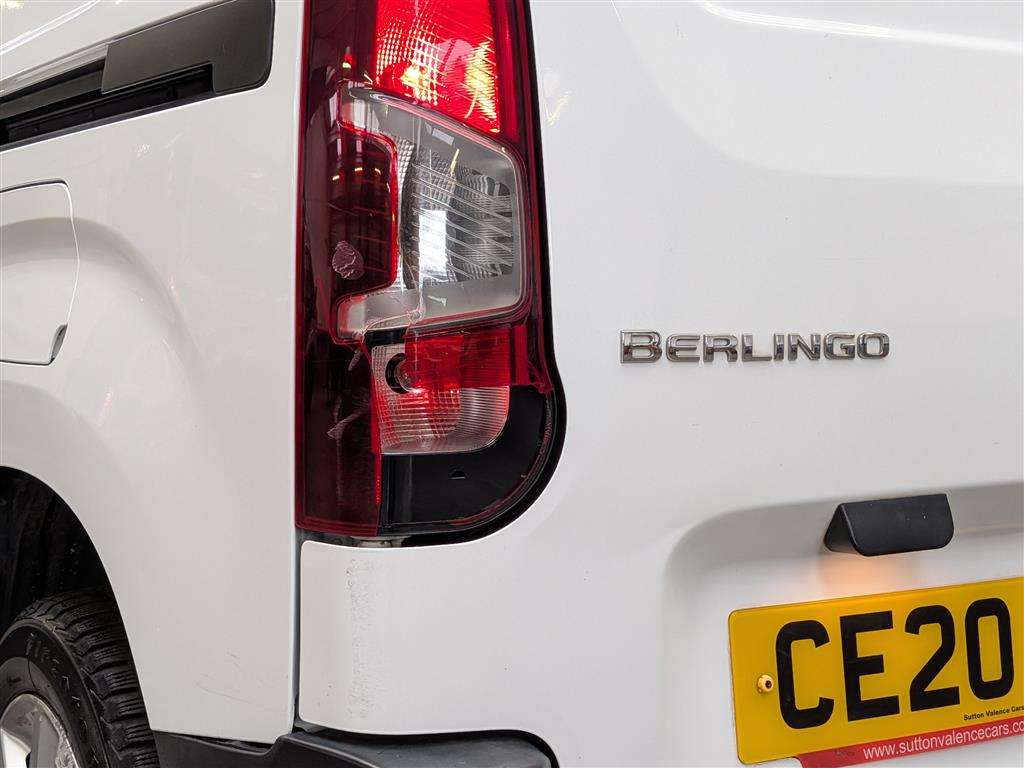 <p>2020 CITROEN BERLINGO 650 EN-PRISE BLU</p>