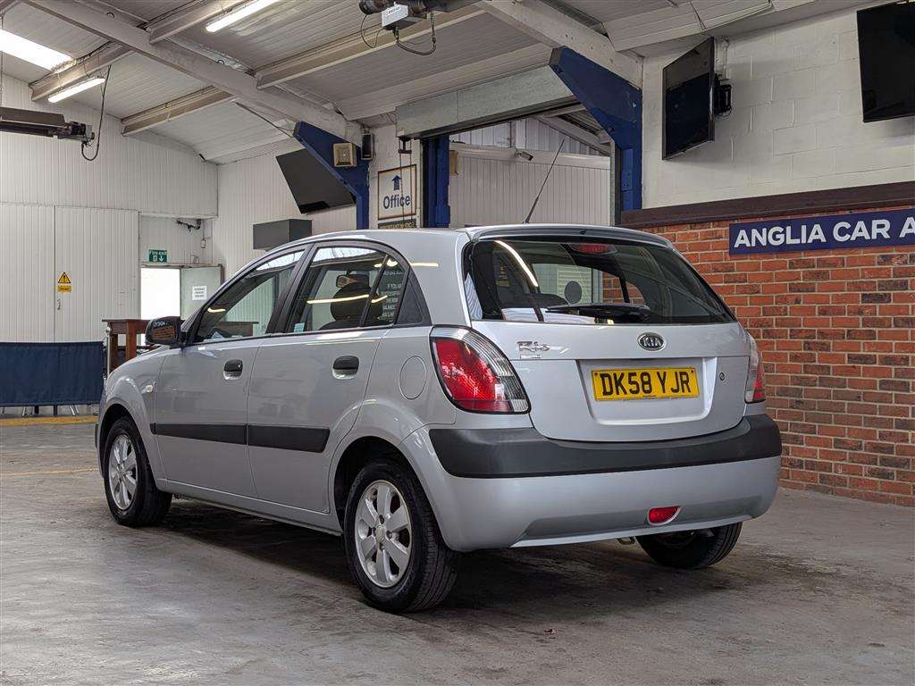 <p>2008 KIA RIO CHILL</p>