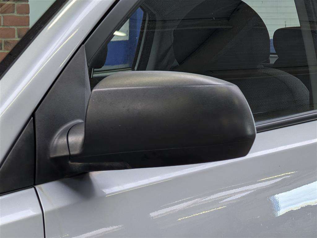 <p>2008 KIA RIO CHILL</p>