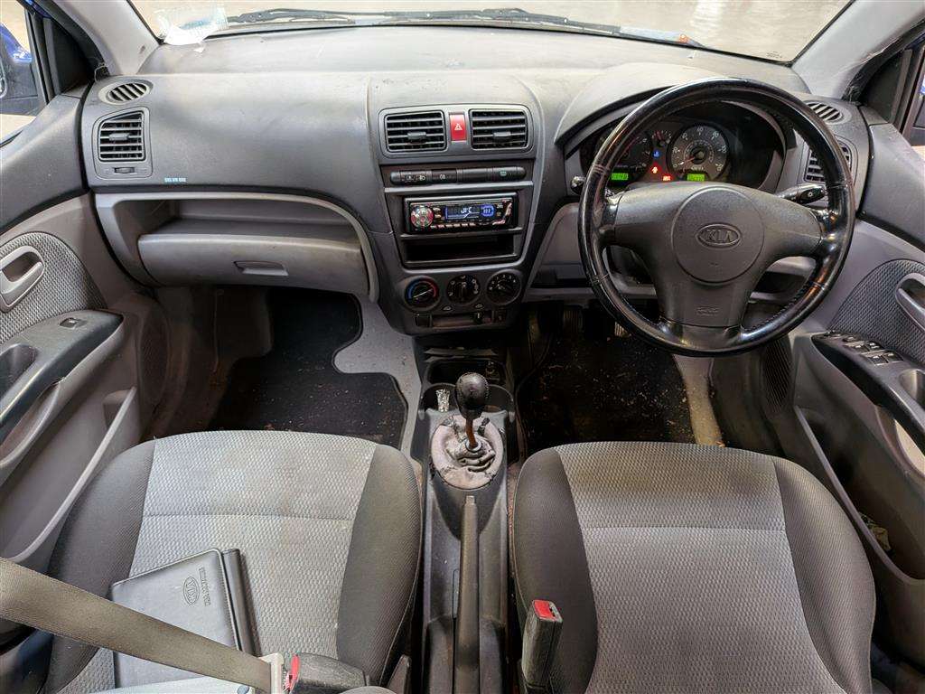 <p>2005 KIA PICANTO LX</p>
