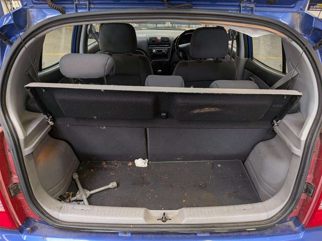 <p>2005 KIA PICANTO LX</p>