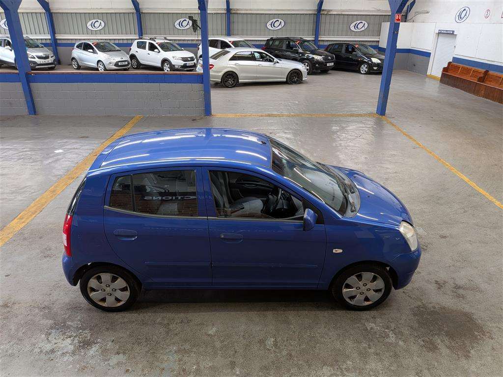<p>2005 KIA PICANTO LX</p>