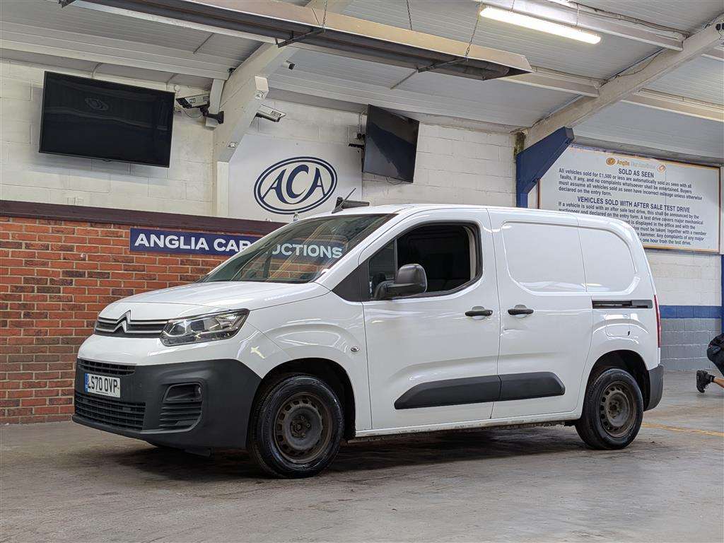 <p>2020 CITROEN BERLINGO 650 EN-PRISE BHD</p>