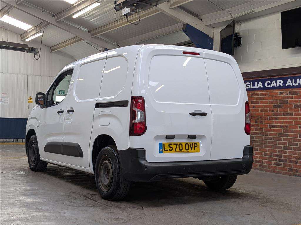<p>2020 CITROEN BERLINGO 650 EN-PRISE BHD</p>
