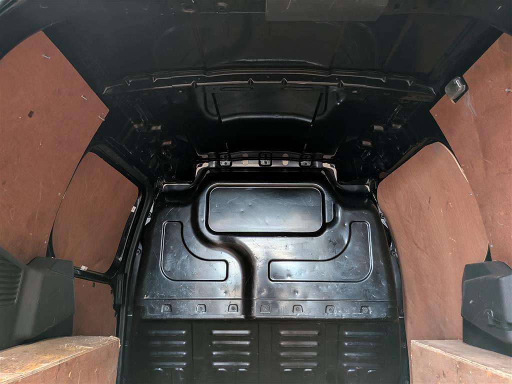 <p>2018 FORD TRANSIT COURIER LIMITED T</p>