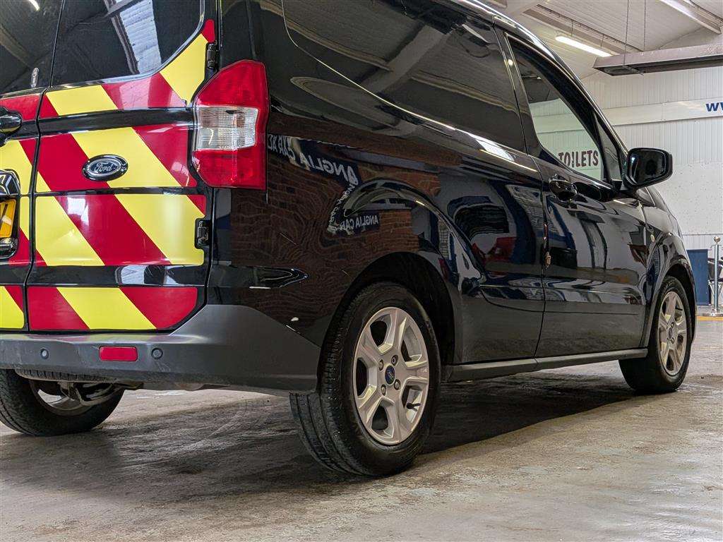 <p>2018 FORD TRANSIT COURIER LIMITED T</p>