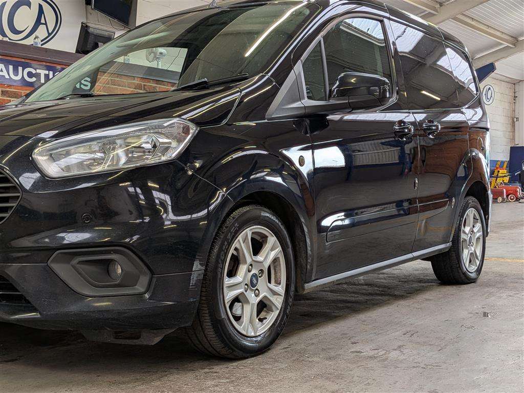 <p>2018 FORD TRANSIT COURIER LIMITED T</p>