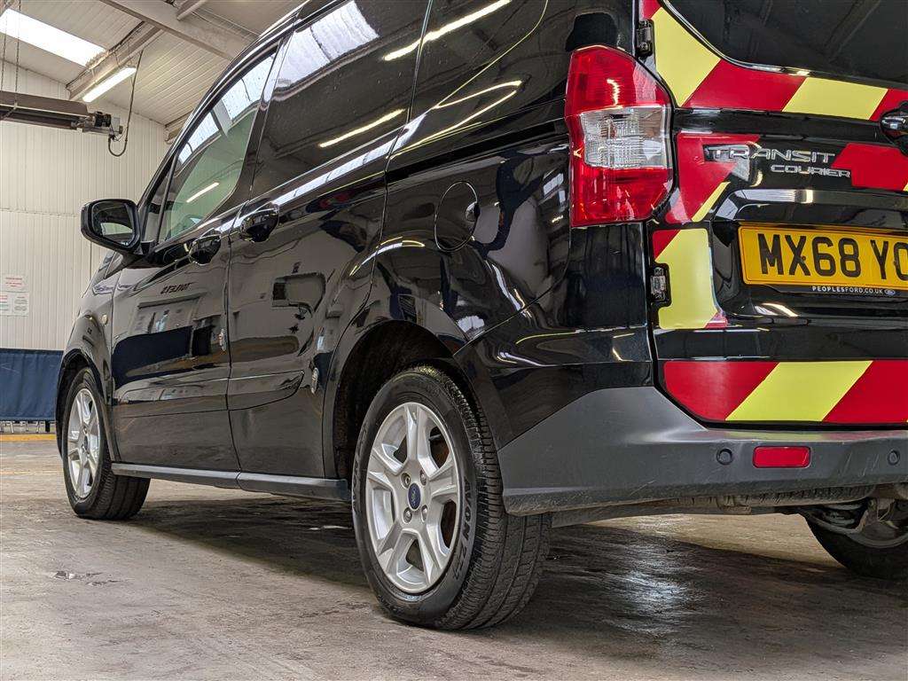 <p>2018 FORD TRANSIT COURIER LIMITED T</p>