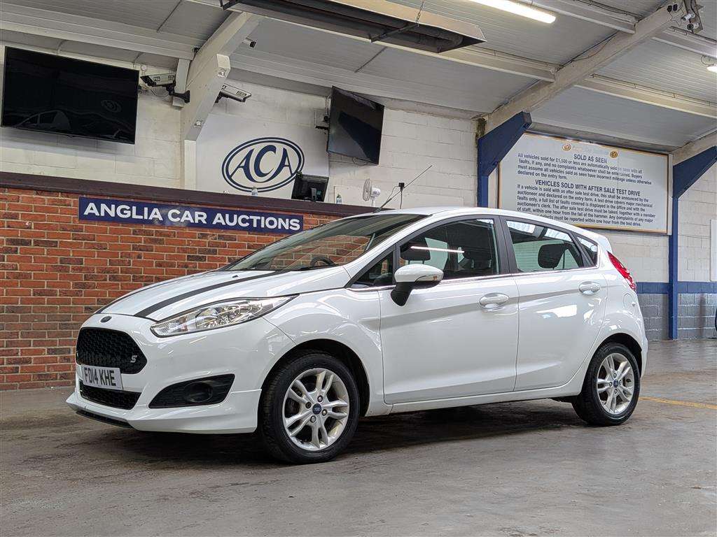 <p>2014 FORD FIESTA ZETEC</p>