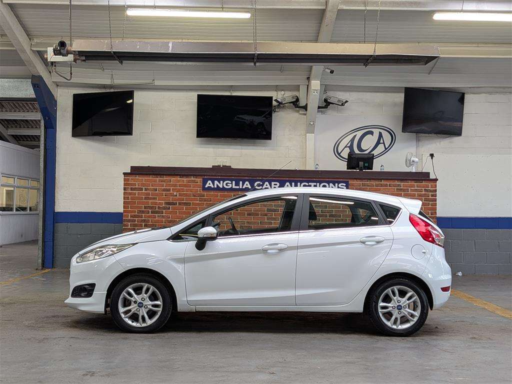 <p>2014 FORD FIESTA ZETEC</p>