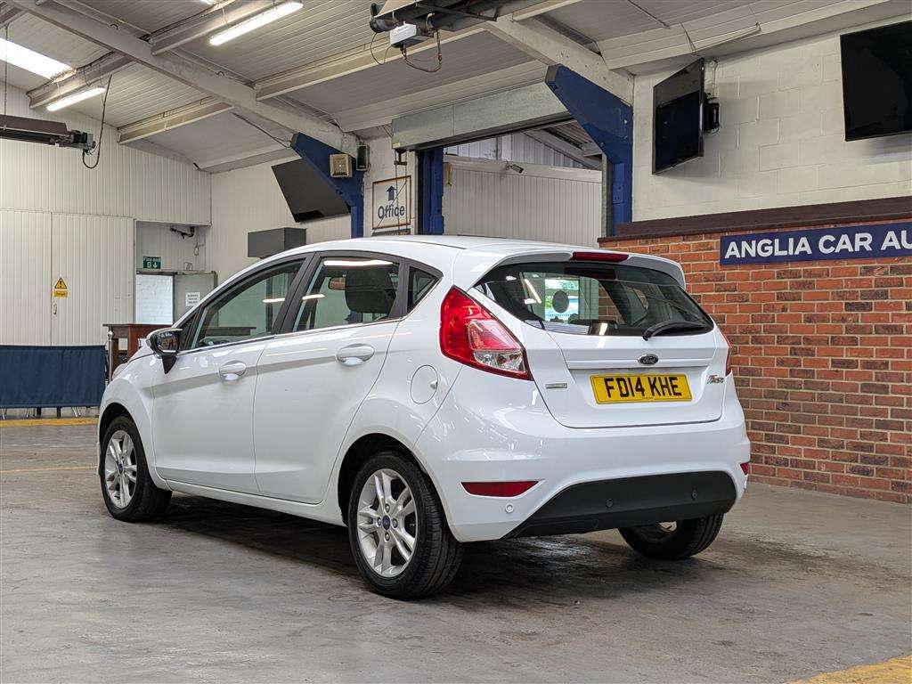 <p>2014 FORD FIESTA ZETEC</p>