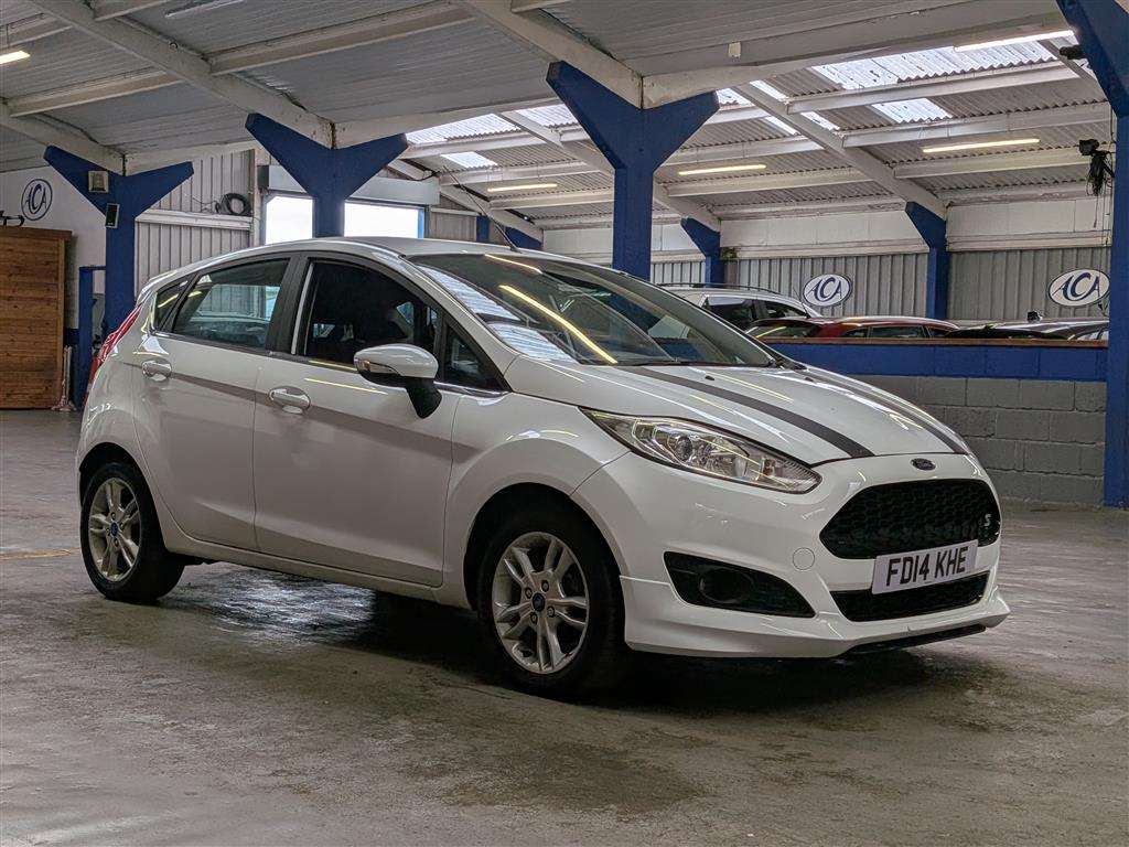 <p>2014 FORD FIESTA ZETEC</p>