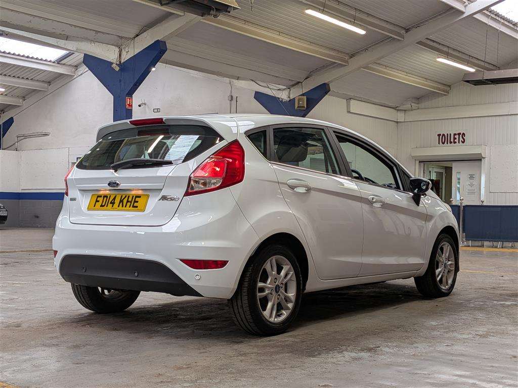 <p>2014 FORD FIESTA ZETEC</p>