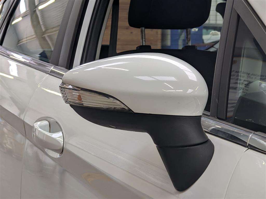 <p>2014 FORD FIESTA ZETEC</p>