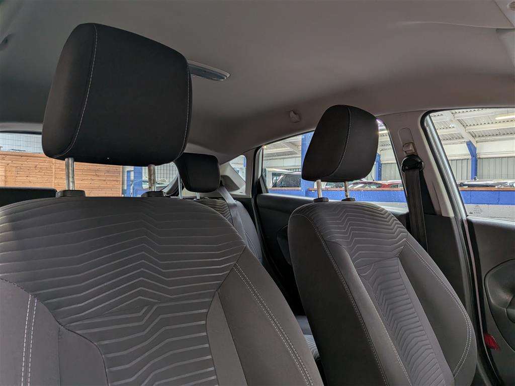 <p>2014 FORD FIESTA ZETEC</p>