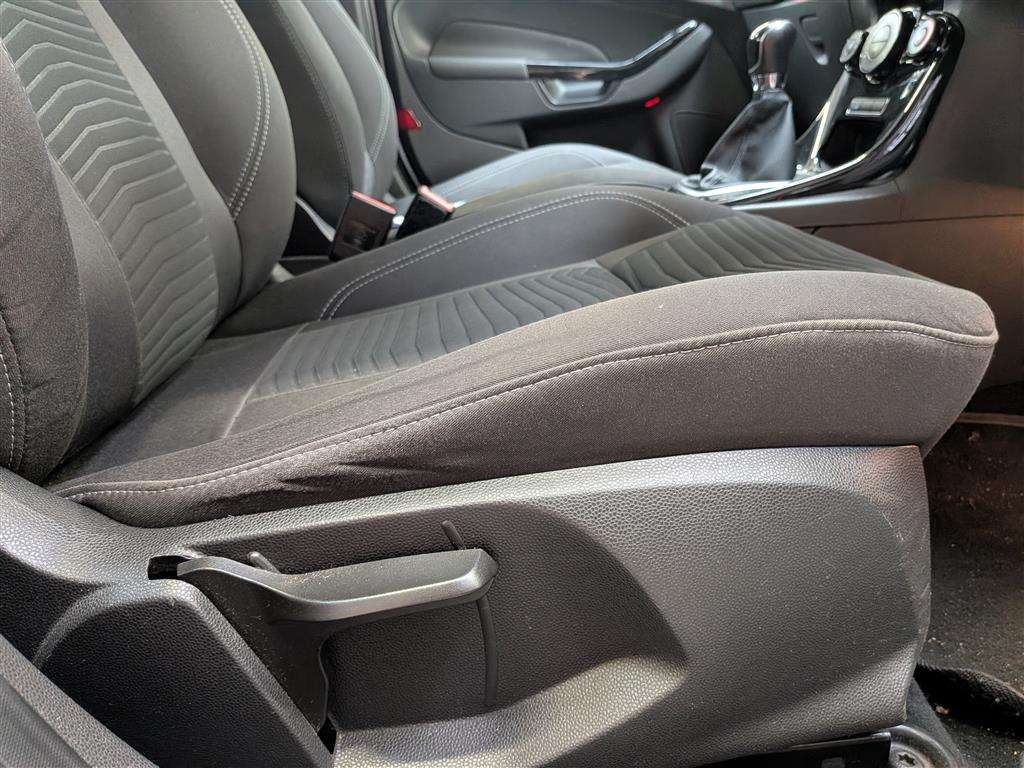 <p>2014 FORD FIESTA ZETEC</p>