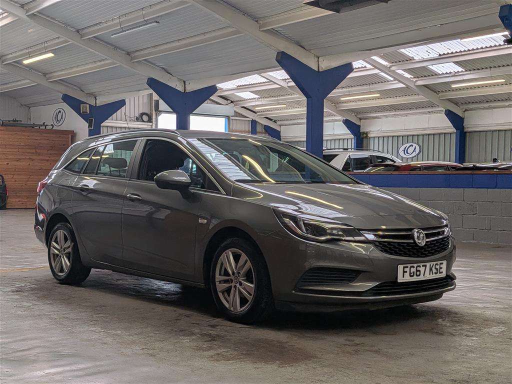 <p>2017 VAUXHALL ASTRA DESIGN CDTI ECOTEC</p>