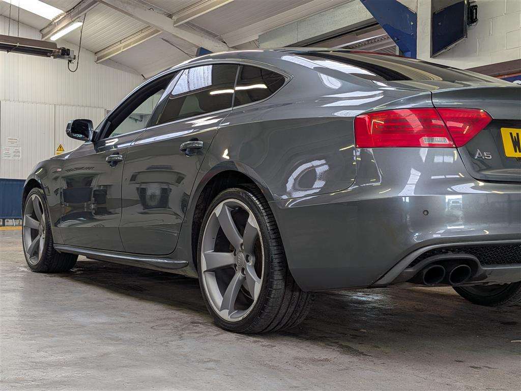<p>2013 AUDI A5 S LINE BLACK EDITION T</p>