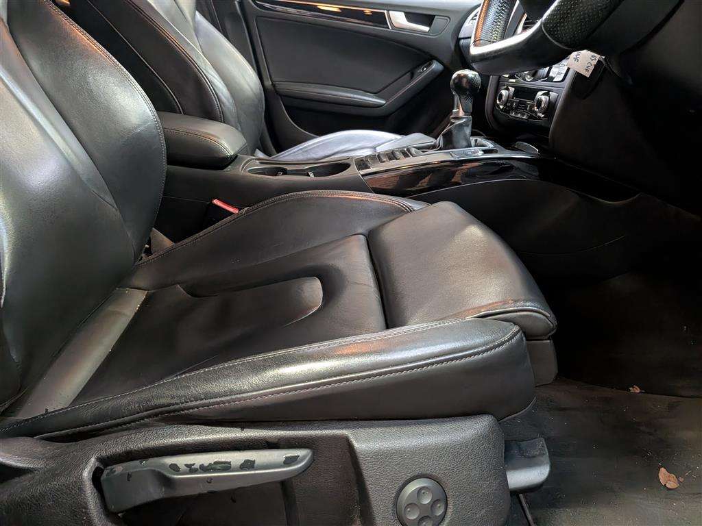 <p>2013 AUDI A5 S LINE BLACK EDITION T</p>