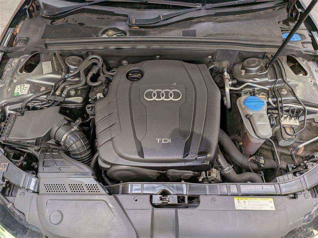 <p>2013 AUDI A5 S LINE BLACK EDITION T</p>