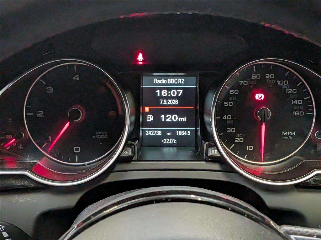 <p>2013 AUDI A5 S LINE BLACK EDITION T</p>