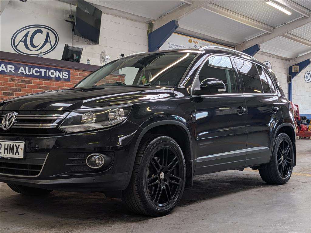 <p>2012 VOLKSWAGEN TIGUAN SE TDI BLUE TECH 4</p>