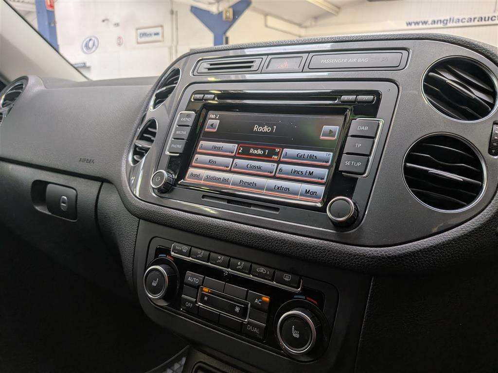 <p>2012 VOLKSWAGEN TIGUAN SE TDI BLUE TECH 4</p>