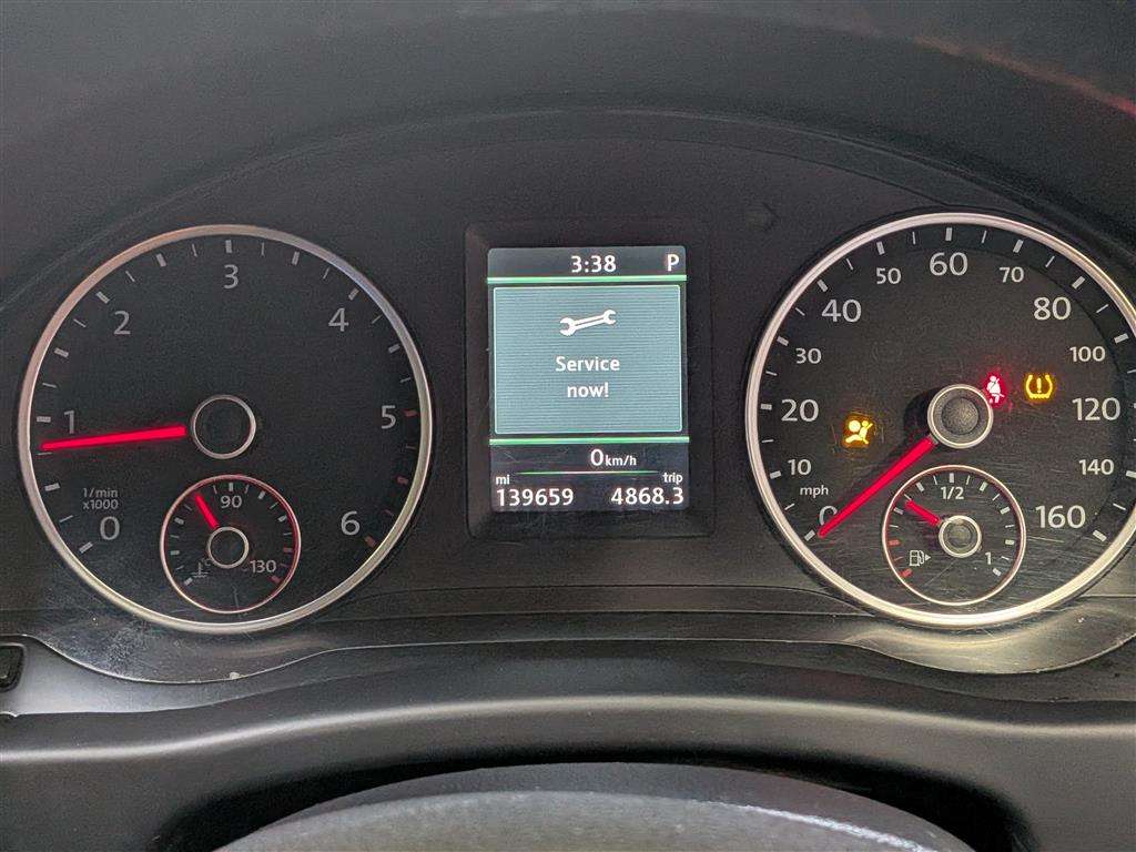 <p>2012 VOLKSWAGEN TIGUAN SE TDI BLUE TECH 4</p>