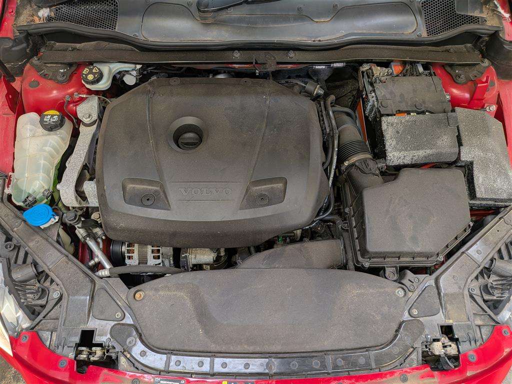 <p>2016 VOLVO V40 R-DESIGN NAV T2 AUTO</p>