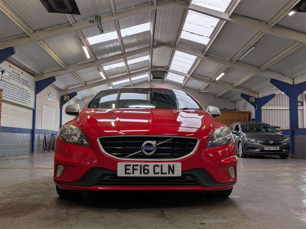 <p>2016 VOLVO V40 R-DESIGN NAV T2 AUTO</p>