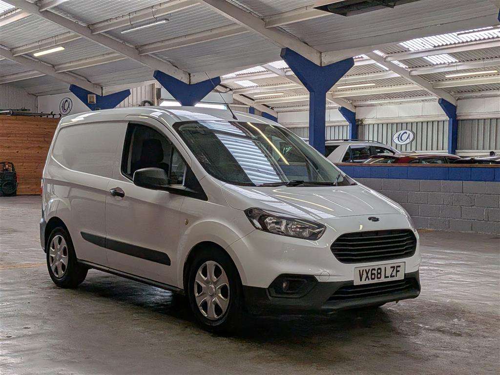<p>2018 FORD TRANSIT COURIER TREND TDC</p>