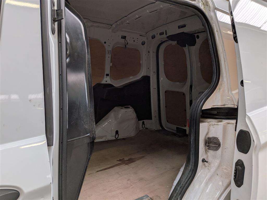 <p>2018 FORD TRANSIT COURIER TREND TDC</p>