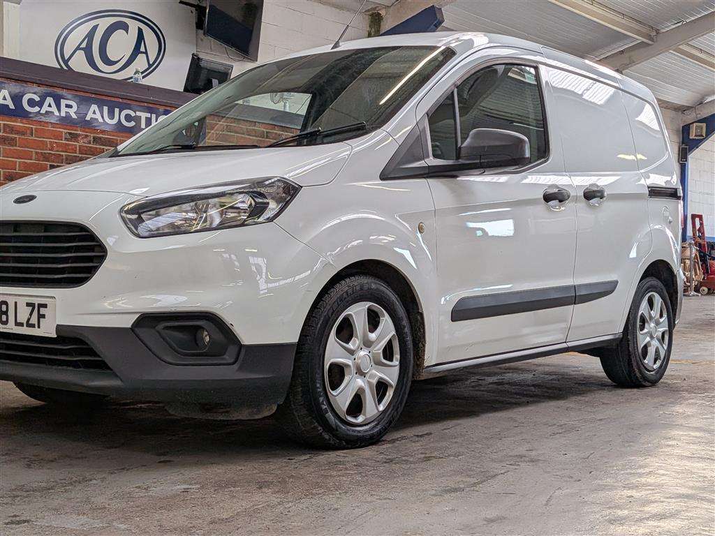 <p>2018 FORD TRANSIT COURIER TREND TDC</p>