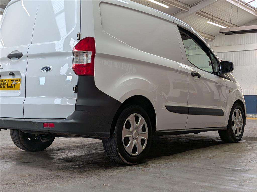 <p>2018 FORD TRANSIT COURIER TREND TDC</p>