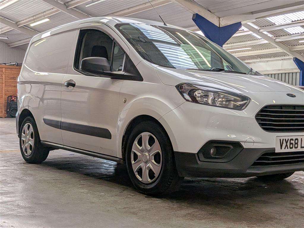 <p>2018 FORD TRANSIT COURIER TREND TDC</p>