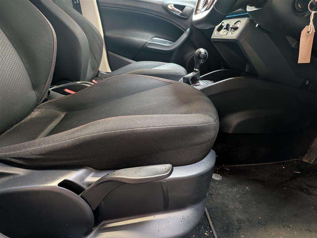 <p>2012 SEAT IBIZA FR TSI S-A</p>