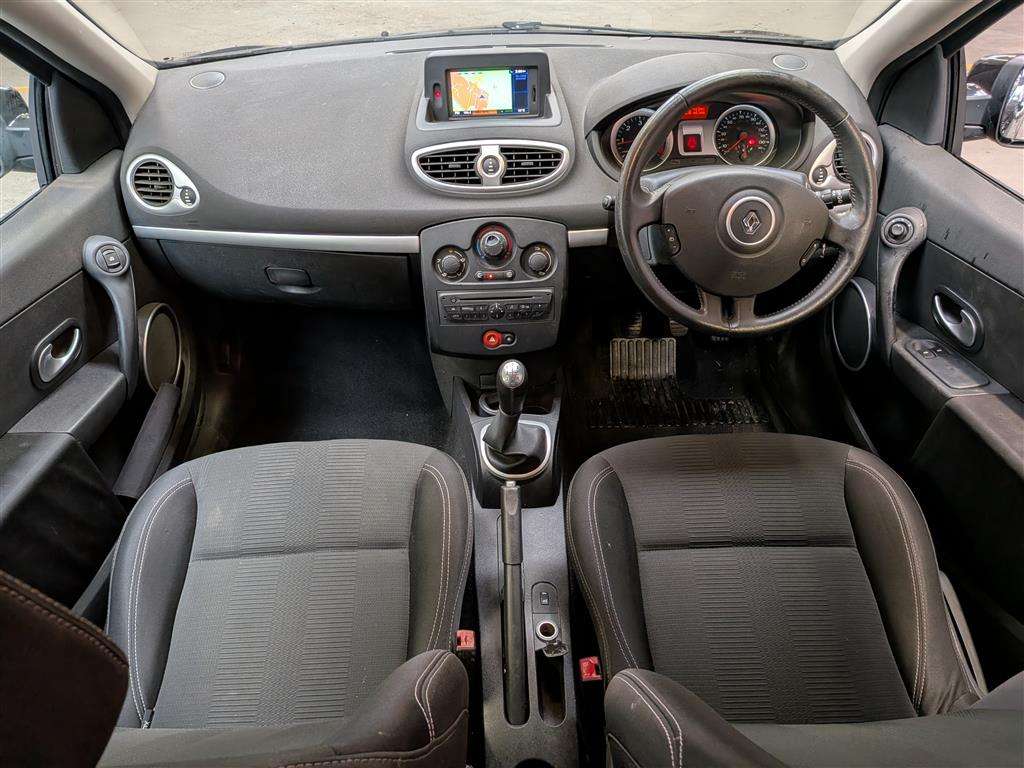<p>2009 RENAULT CLIO TOM TOM EDITION DCI</p>