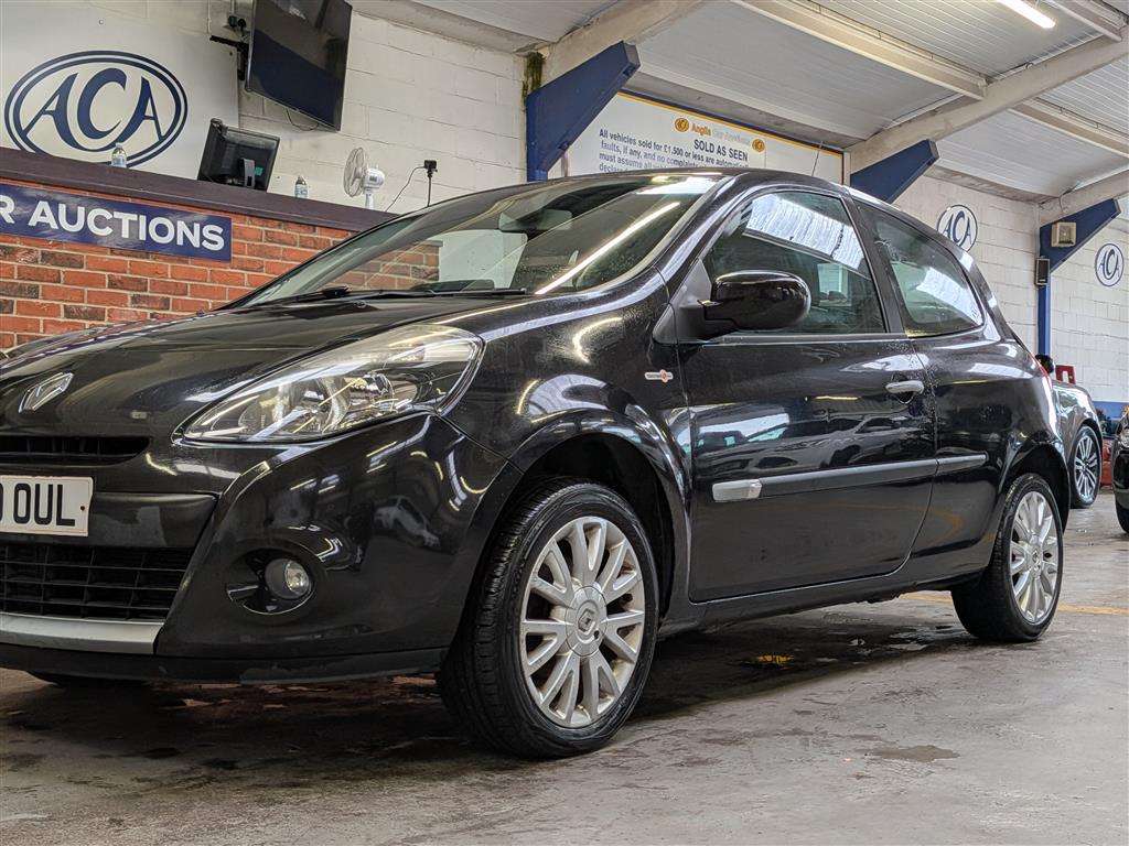 <p>2009 RENAULT CLIO TOM TOM EDITION DCI</p>