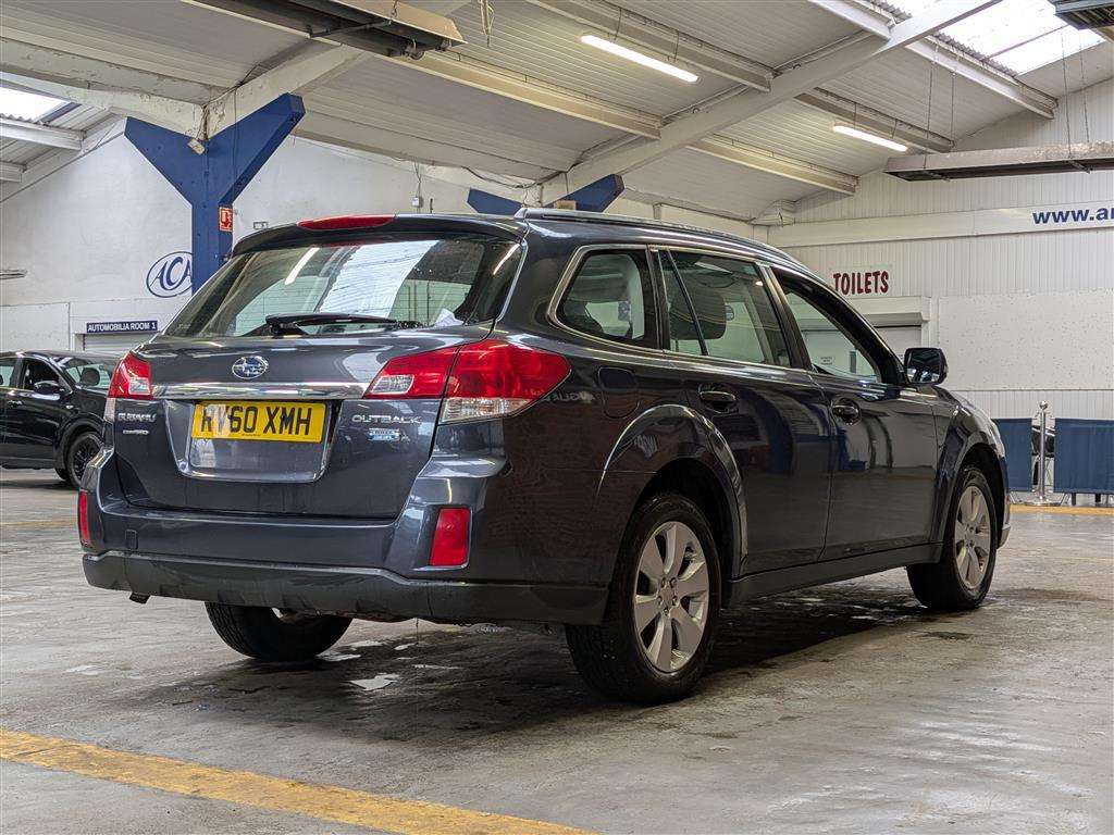 <p>2010 SUBARU OUTBACK SE NAV+ BOX D SYM</p>