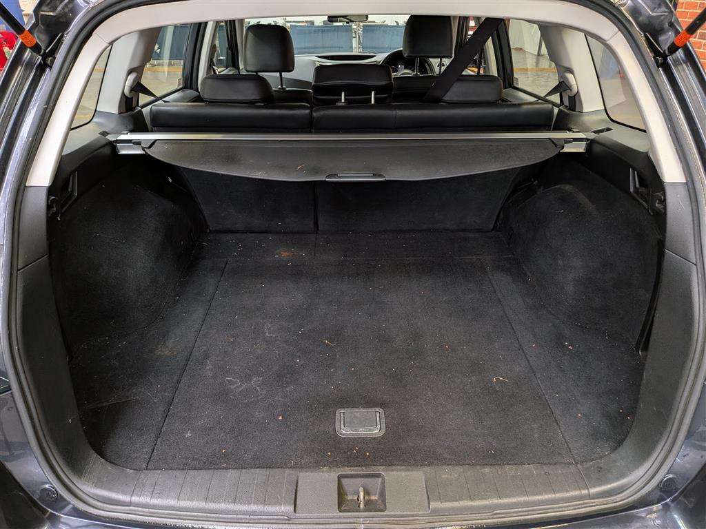<p>2010 SUBARU OUTBACK SE NAV+ BOX D SYM</p>
