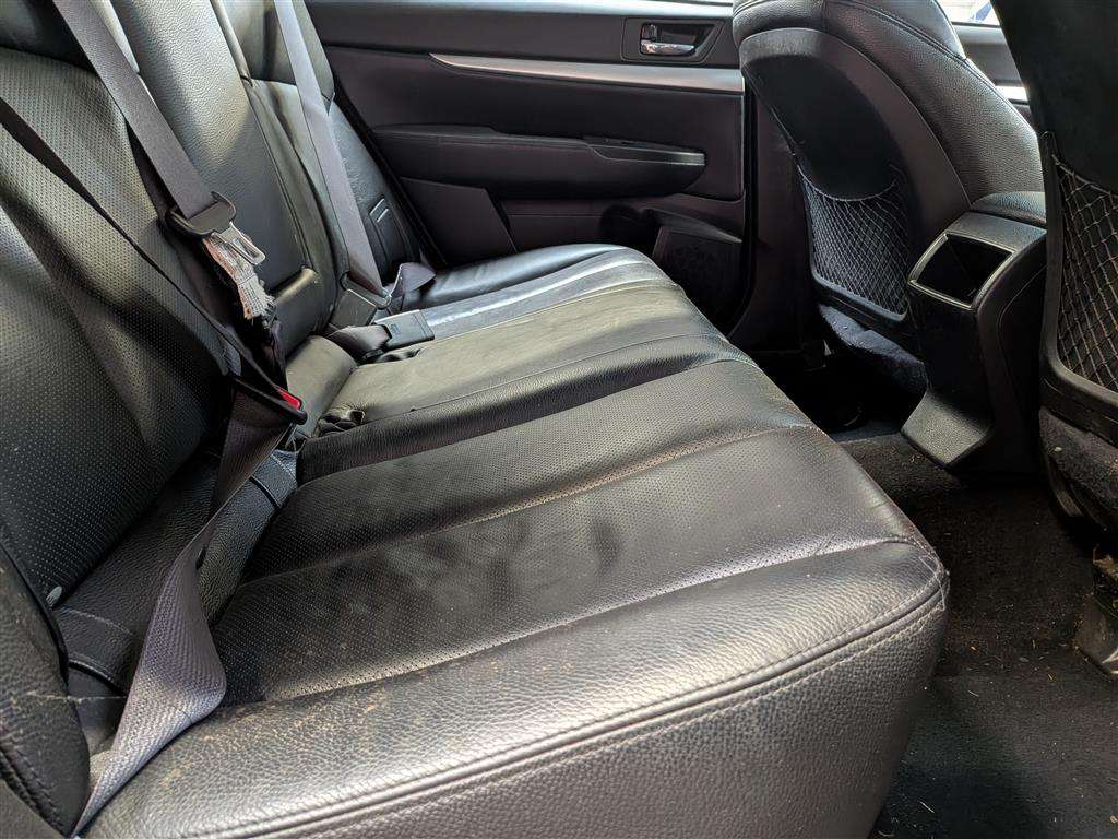<p>2010 SUBARU OUTBACK SE NAV+ BOX D SYM</p>