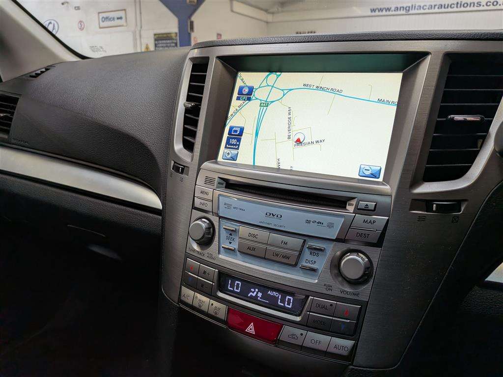 <p>2010 SUBARU OUTBACK SE NAV+ BOX D SYM</p>
