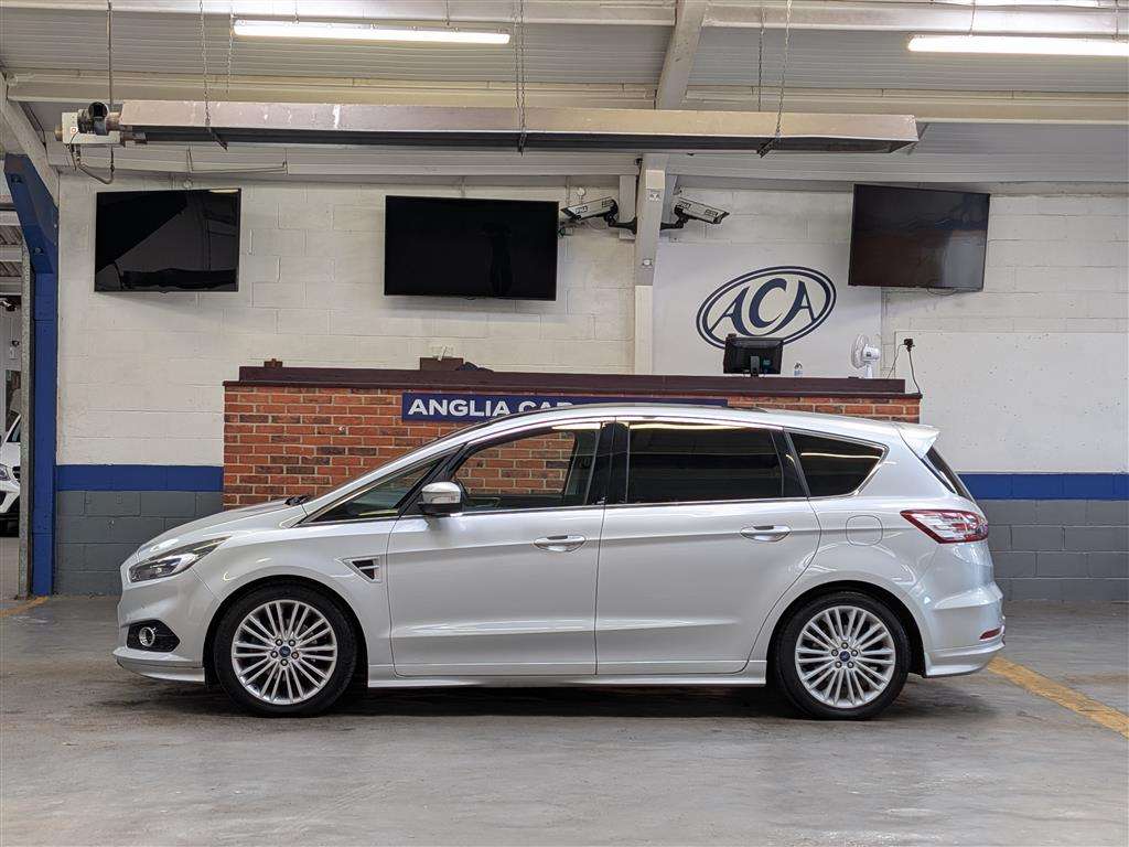 <p>2016 FORD S-MAX TITANIUM SPORT TDCI</p>