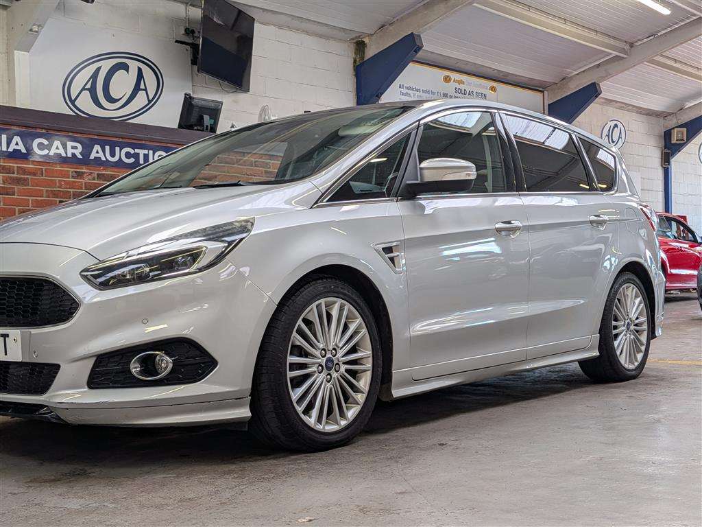 <p>2016 FORD S-MAX TITANIUM SPORT TDCI</p>