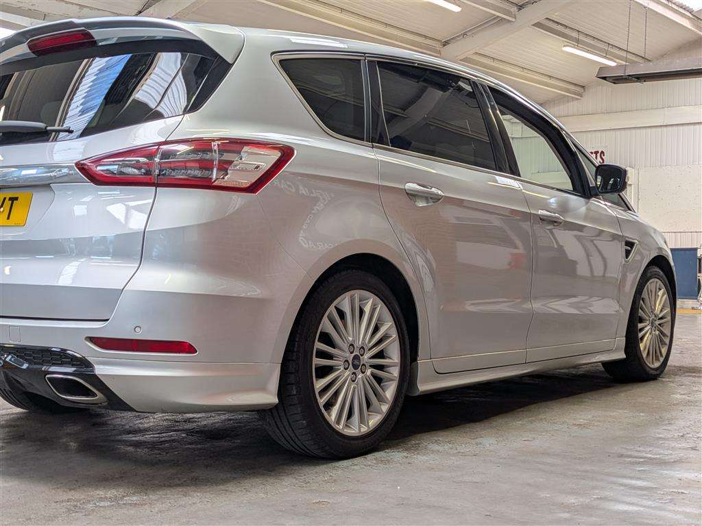 <p>2016 FORD S-MAX TITANIUM SPORT TDCI</p>