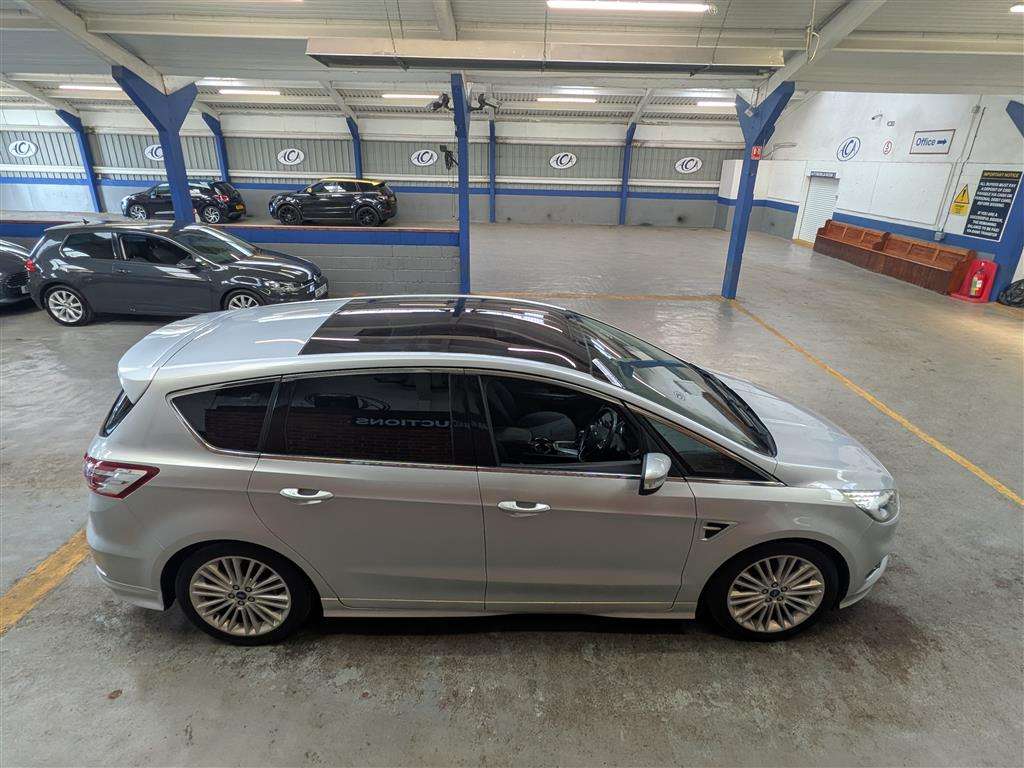 <p>2016 FORD S-MAX TITANIUM SPORT TDCI</p>