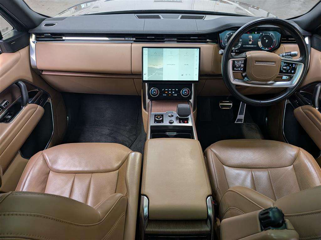 <p>2022 LAND ROVER RANGE ROVER SE D MHEV AUT</p>
